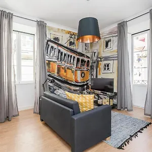 Yellow Bica Apartment